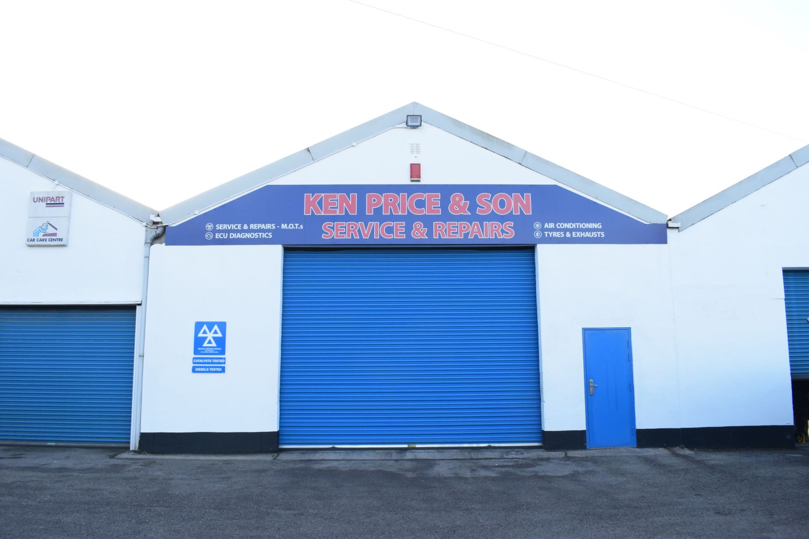 Ken Price and Sons Garage Image